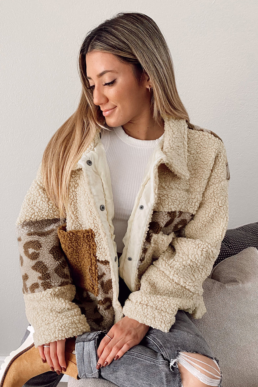 Pocketed Leopard Collared Neck Sherpa Jacket