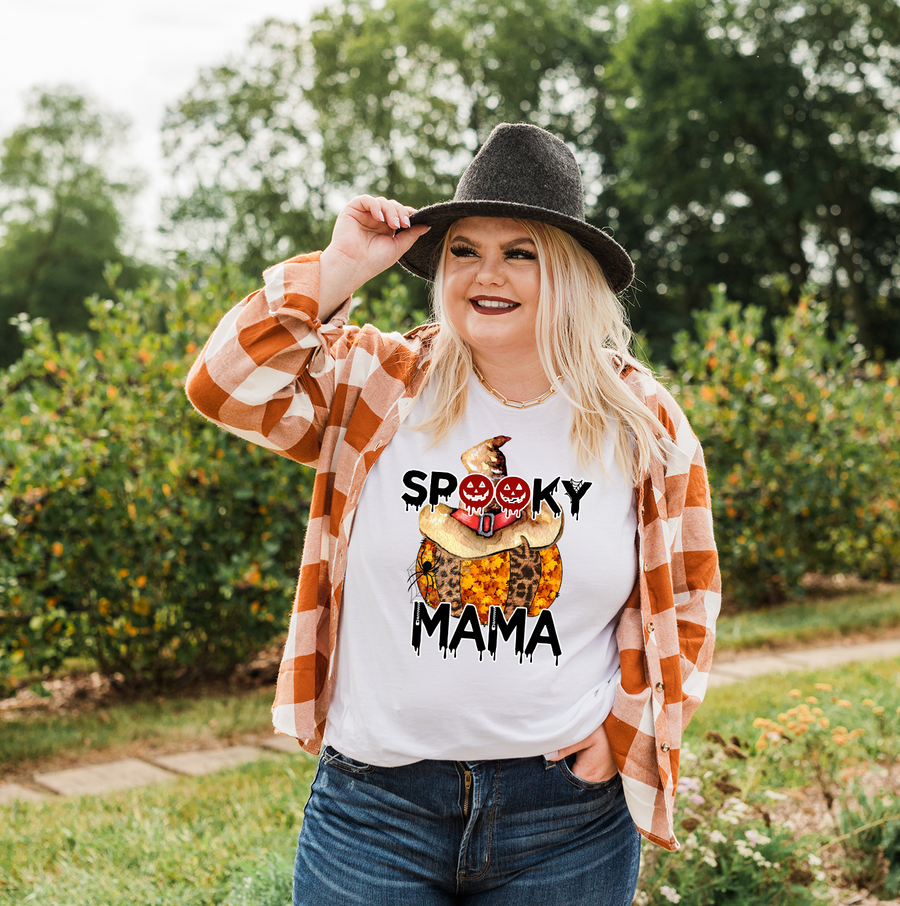 Spooky Mama Unisex T-shirt